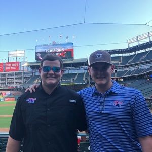 Meet your Posher, Bailey